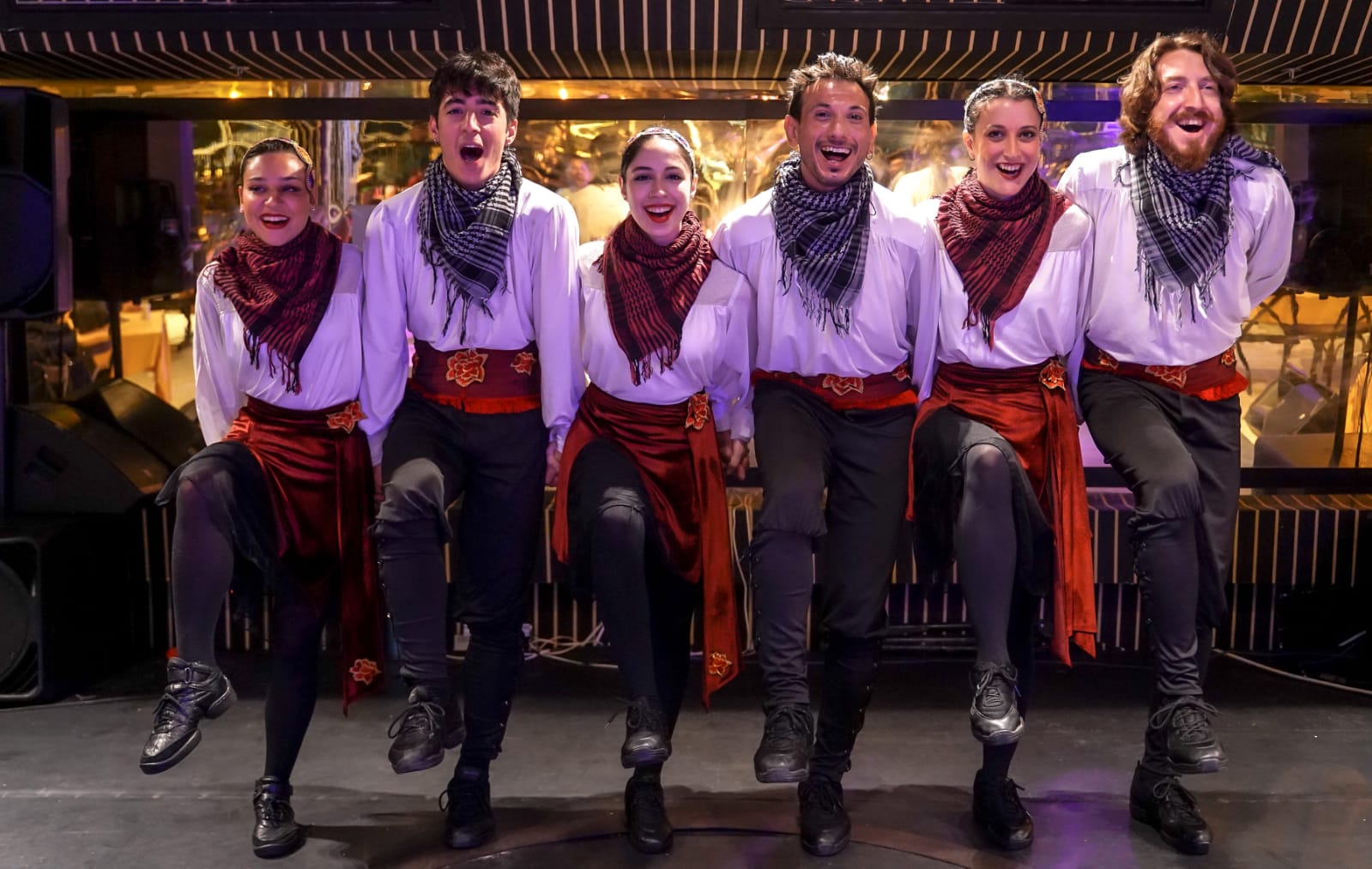 CRAZY SALE 2025 : PRIVATE VIP FRONT OF SHOW TABLE ( WITH ALCOHOL) - Hotel Pick Up and Drop off Included