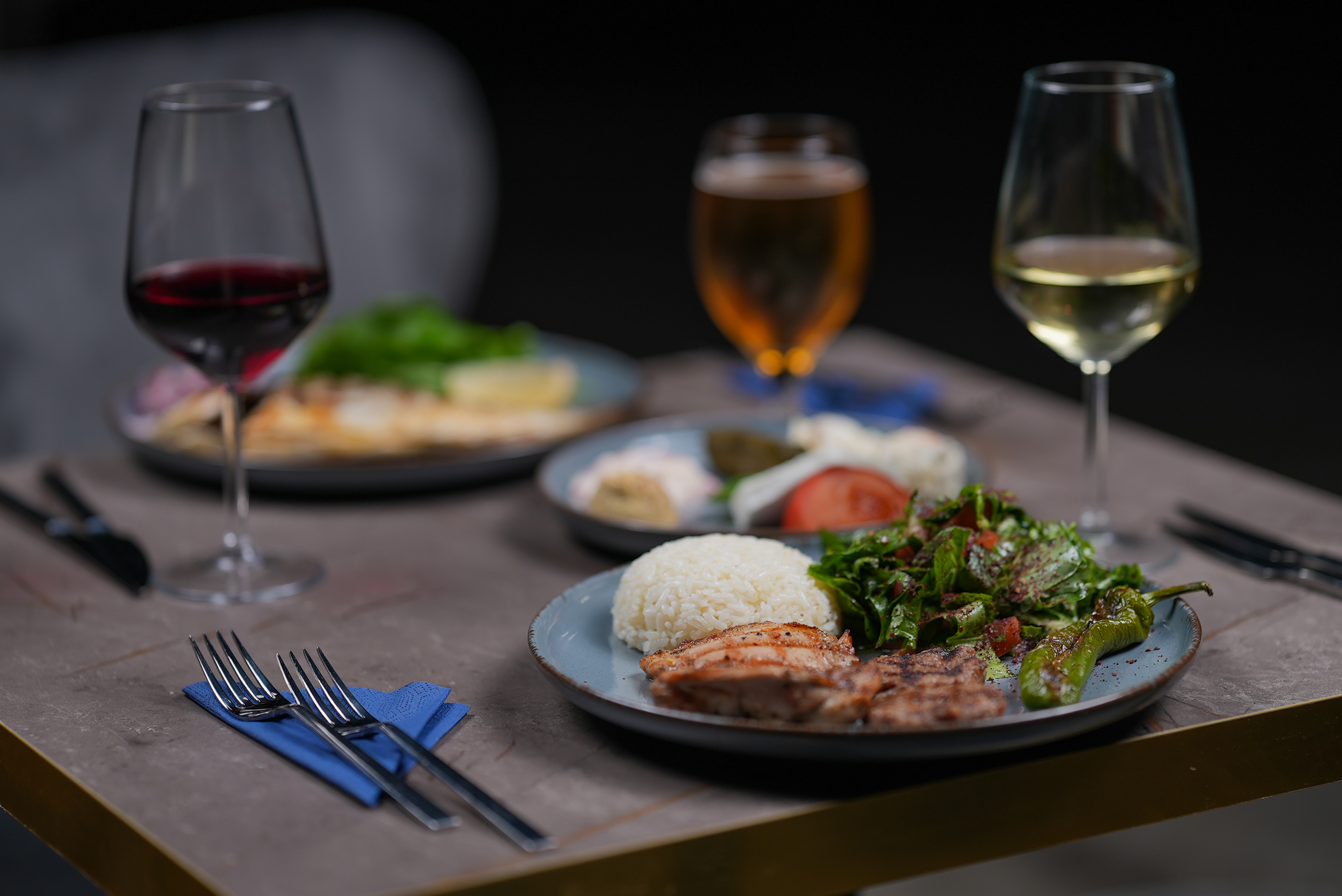 CRAZY SALE 2025 : PRIVATE STANDART TABLE WITH LARGE MENU - Meeting Point