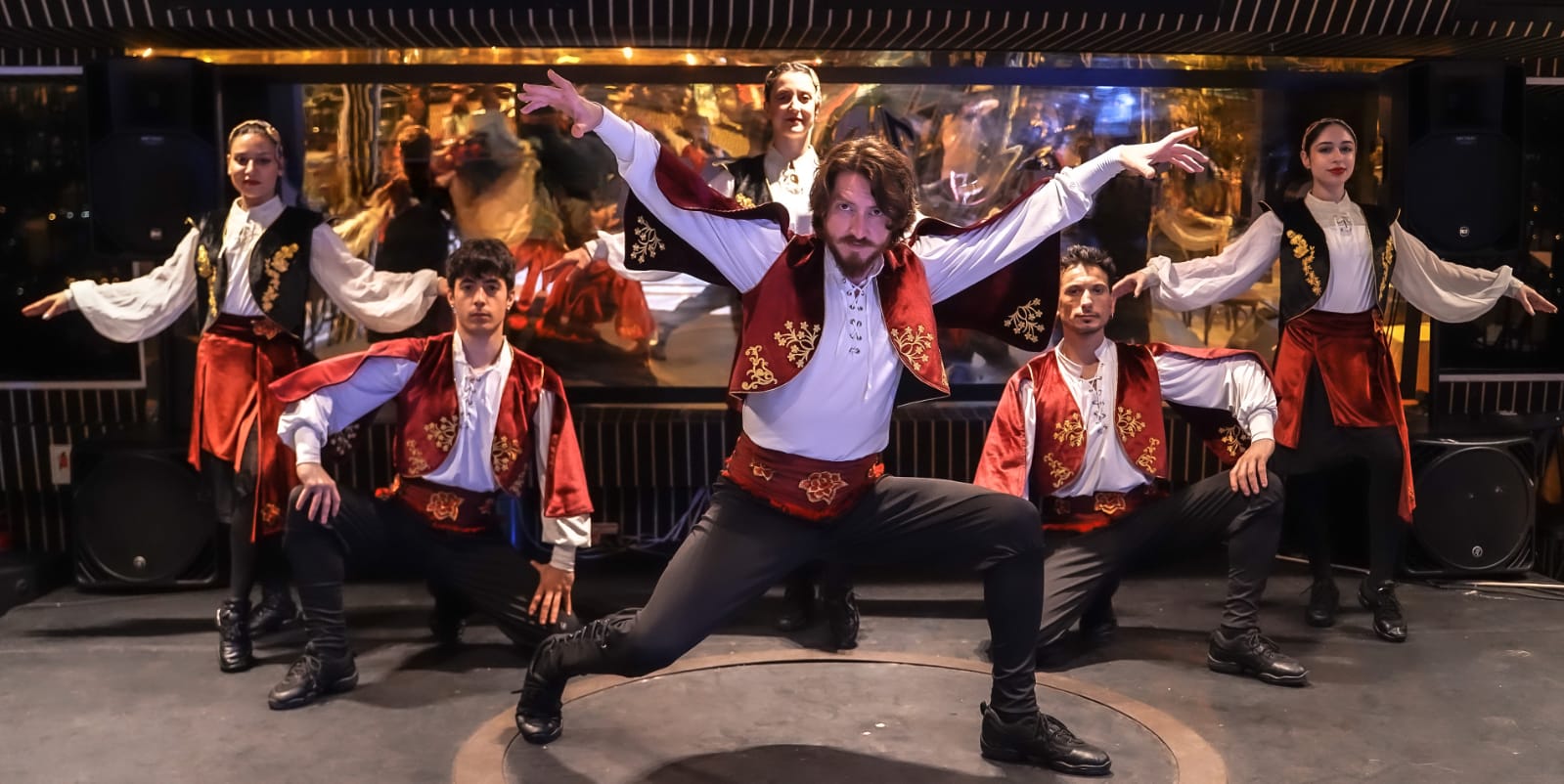 CRAZY SALE - PRIVATE CLOSE TO STAGE TABLE (NON ALCOHOL) - Meeting Point