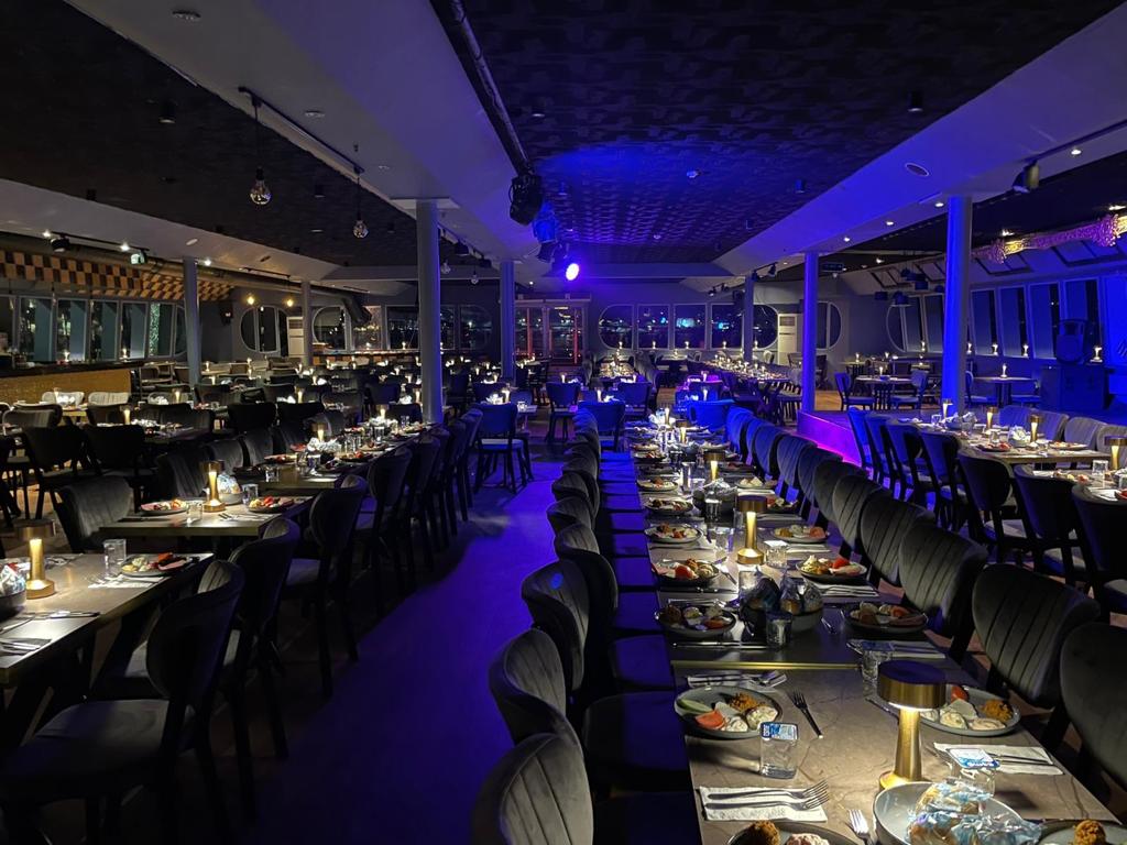 CRAZY SALE - PRIVATE VIP FRONT TABLE (NON ALCOHOL) - Meeting Point